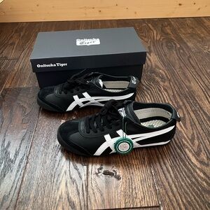 Onitsuka Tiger Mexico 66 Black Women’s 7.5